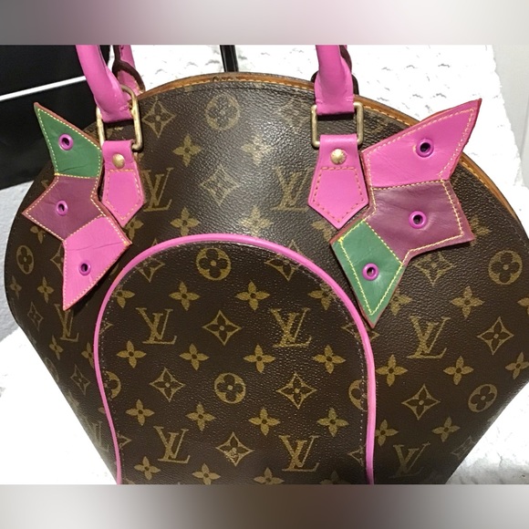 Louis Vuitton Ellipse MM Monogrammed Bag - Picture 6 of 15